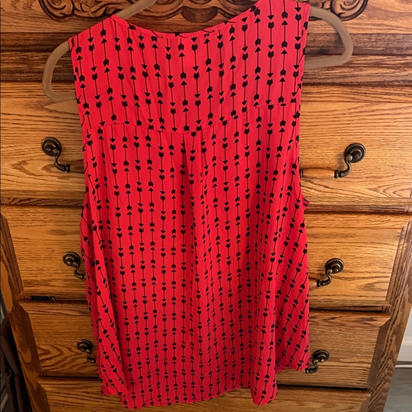 Torrid Arrow Patterned Top - Picture 6 of 6